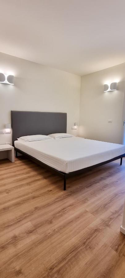 Ville Lazise Ada & Rico Luaran gambar